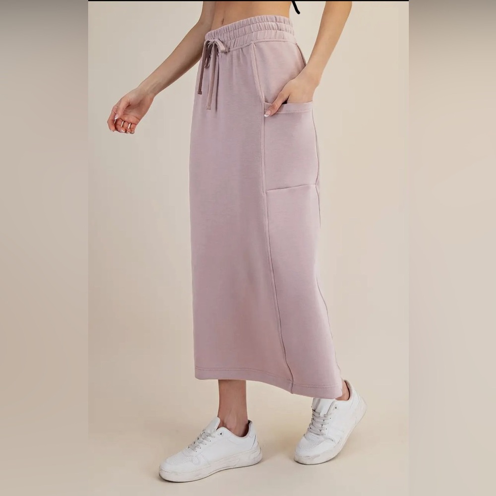 Elegant Mauve Scuba Modal top and Maxi Skirt Set - Picture 2 of 7